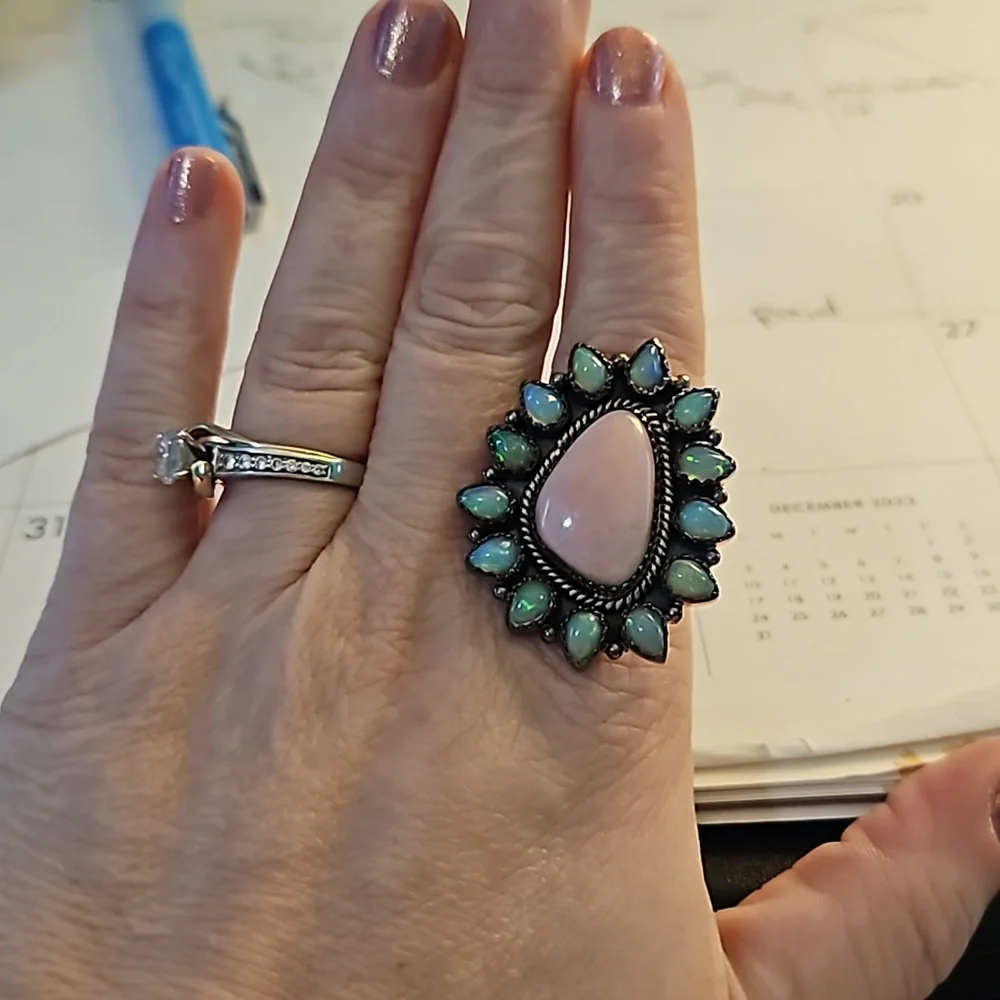 Ring - Picture 3 of 3